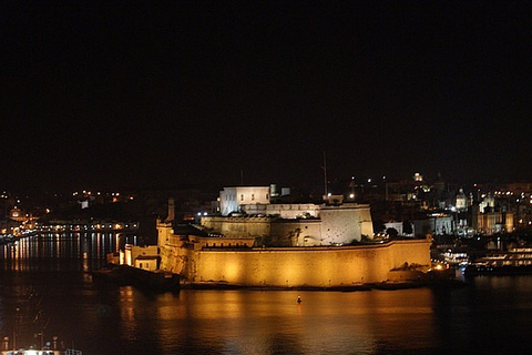 Malta: Marsamxett Harbour and Grand Harbour Cruise by Night