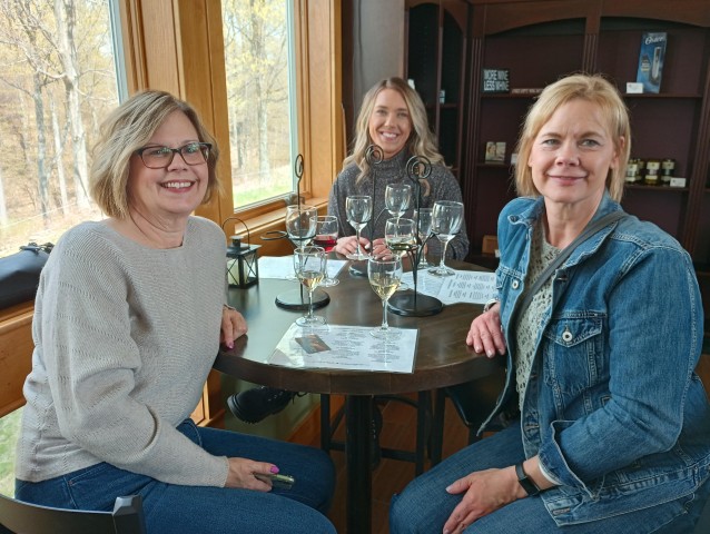 Visit 4-winery Traverse City Wine Tour on Old Mission Peninsula in Traverse City