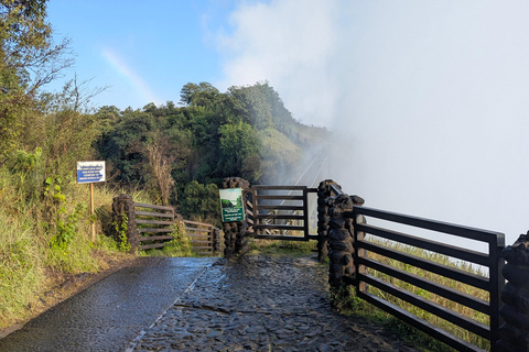 Livingstone: Victoria Falls Evening Guided Tour