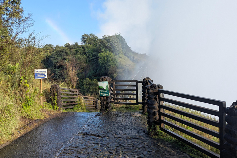 Livingstone: Victoria Falls Evening Guided Tour
