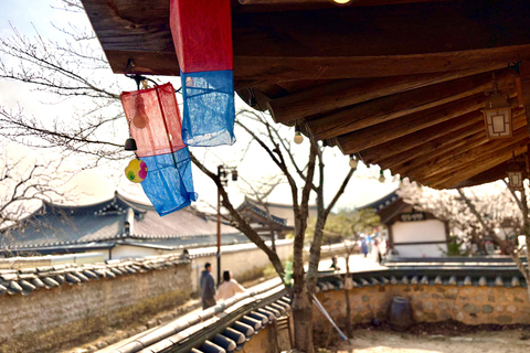 Gyeongju: Ancient Capital Secrets & Hidden Gems Private Tour Small Group Join-in Tour (Max 8 Guests)