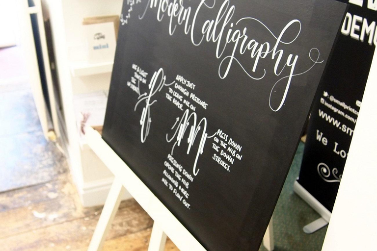 Hiroshima: Art and Hidden Streets Guide Tour Hiroshima: Art and Hidden Streets Guide Tour