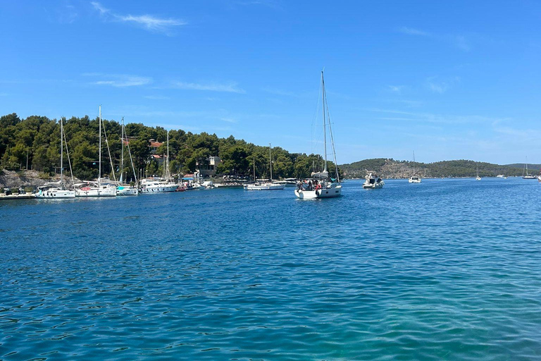 Blue lagoon with a speed boat water and towels included Blue lagoon with a speed boat, water & wine