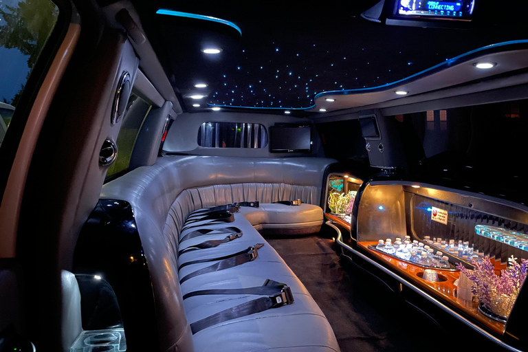 Vancouver: Private Instagram Photo Tour in a SUV Limousine