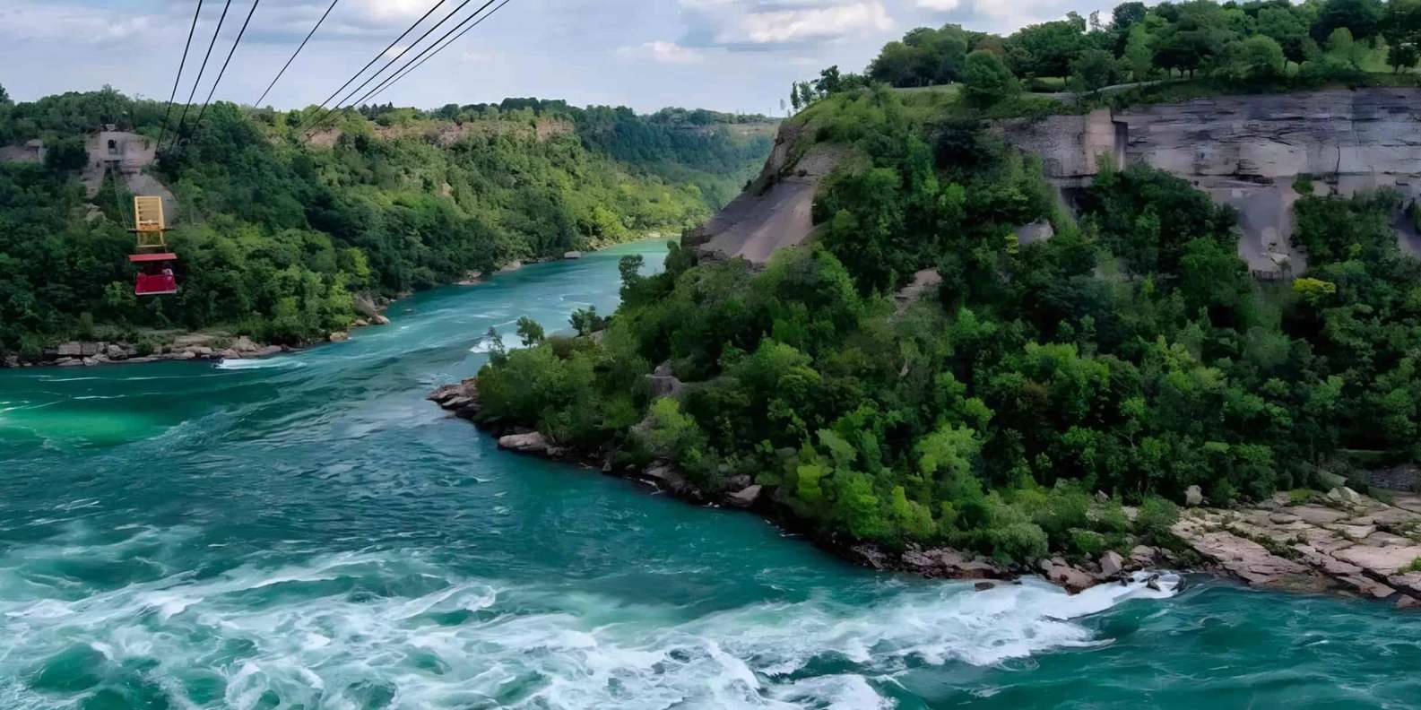 Toronto: Niagara Falls Day Tour + Boat & Behind Falls Entry — gallery image 17