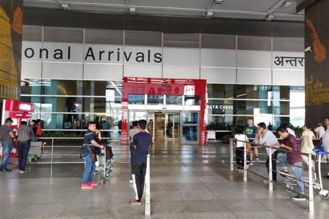 Delhi/Agra/Jaipur: Private Car Charter & One Way Transfer