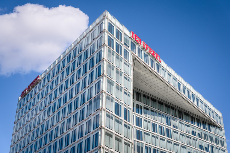 Hamburg: Speicherstadt, Elbphilharmonie Plaza & Boat Cruise