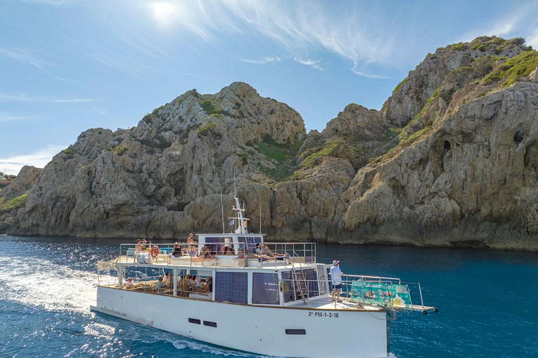 Cala Ratjada: Passeio de barco com bebidas e jantar