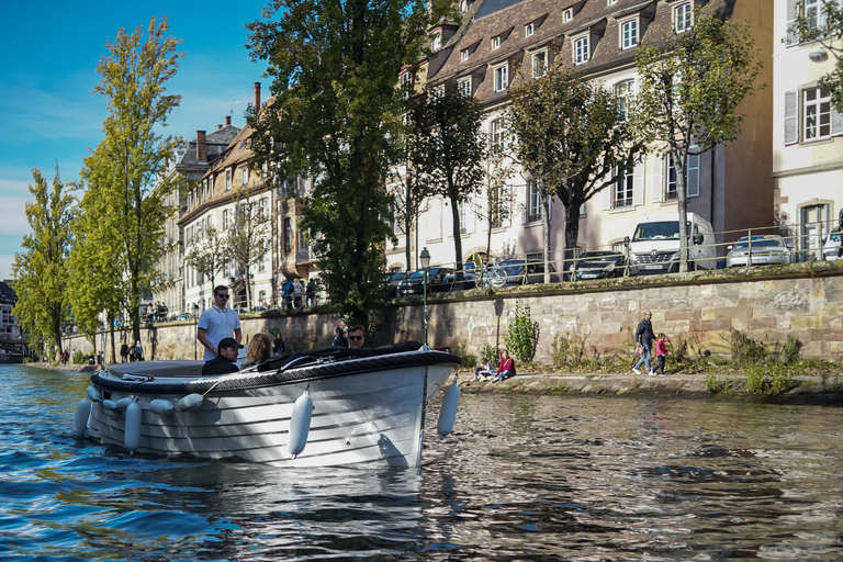 Strasbourg: Private City Sightseeing Boat Tour 2-Hour Cruise