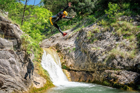 Canyoning em Budva: Aventura no cânion Drenostica