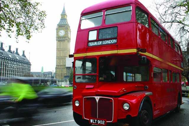 Busstur med åpent tak i London og besøk til Stonehenge