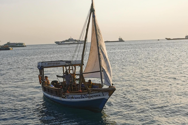 3 ore di crociera in dhow al tramonto a Zanzibar