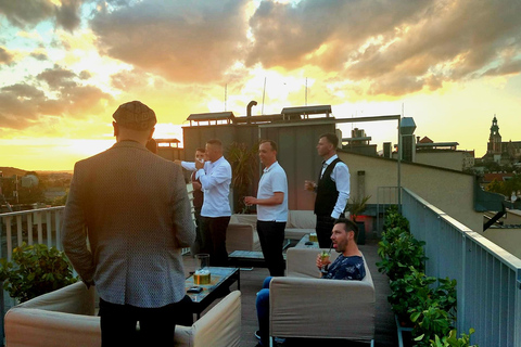 Krakow: Reservation at a Hidden Rooftop Bar with 1 Cocktail