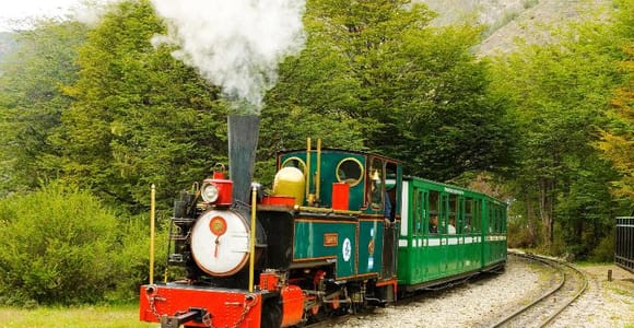 Ushuaia: Viaggio in treno alla fine del mondo e Parco della Terra del Fuoco