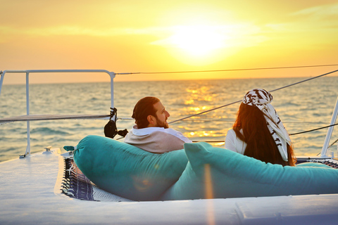 Phuket: Private Catamaran Island Day Trip & Refreshment Catamaran - Best of Phi Phi islands