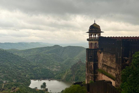 Jaipur Jeep Safari: Amber, Jaigarh, Nahargarh Forts Stepwell Amber Fort, Panna Meena Kund Jaigarh, Nahagrarh Fort by Car