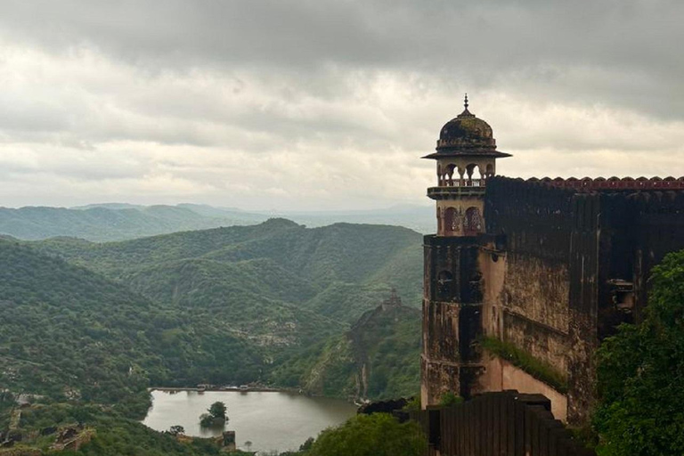 Jaipur Jeep Safari: Amber, Jaigarh, Nahargarh Forts Stepwell Amber Fort, Panna Meena Kund Jaigarh, Nahagrarh Fort by Car