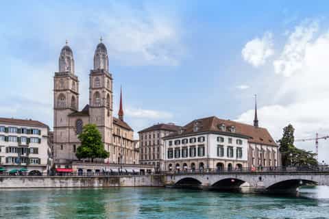 Zürich: City Highlights Tour by Coach, Cable Car, and Ferry