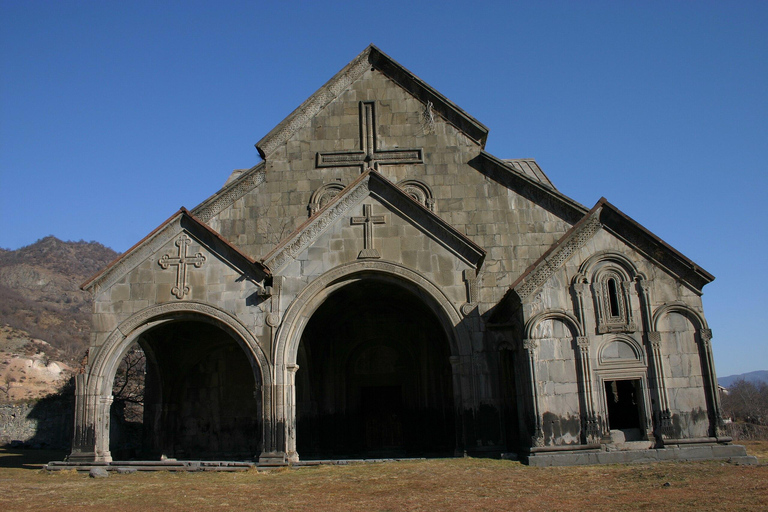 从埃里温出发：洛里省修道院一日旅行