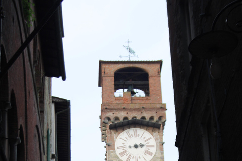 BÁSICO Lucca: participe de um passeio a pé imperdível! (Inglês)BÁSICO Lucca: participe de um passeio a pé "imperdível"! (Inglês)