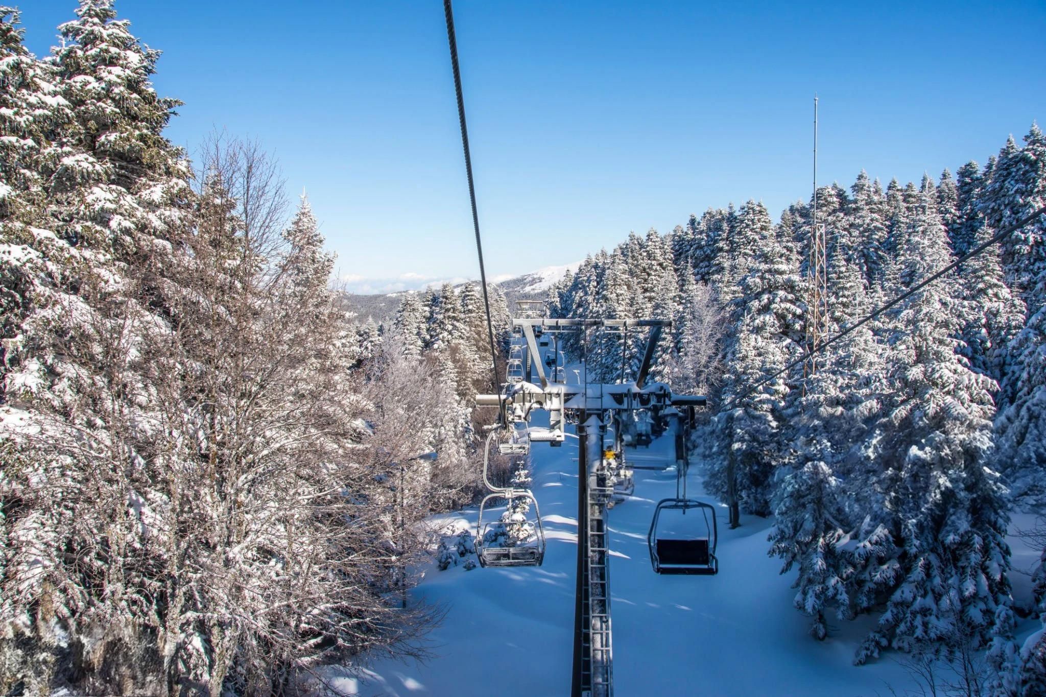 Ab Tiflis: Bordschomi & Bakuriani – Schnee-Abenteuer – private Tour