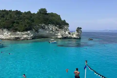 Parga: Iconic Paxos, Antipaxos & Blue Caves Day Cruise