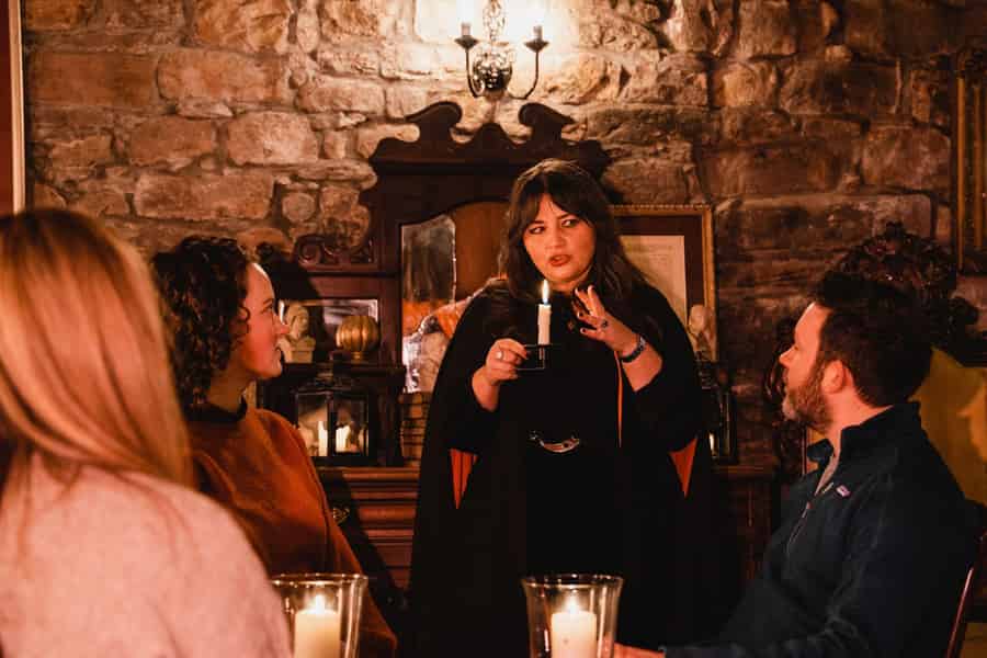 Edinburgh: Underground Vaults Evening Ghost Tour mit Whisky. Foto: GetYourGuide Edinburgh: Underground Vaults Evening Ghost Tour mit Whisky. Foto: GetYourGuide