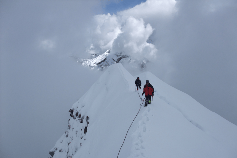 Lobuche (6119m) Ostgipfel Klettern in Nepal