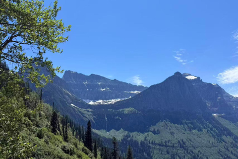 From Seattle: 3-Day Glacier National Park Tour with Guide