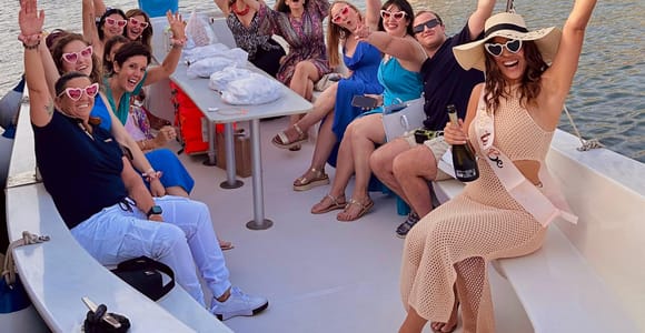Syracuse:Ortigia Island and Sea Caves Tour - Sunset Aperitif