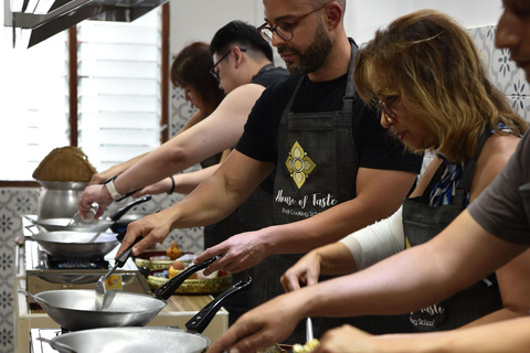 Sathon: Hands-on Thai Cooking Class & Market Tour in Bangkok