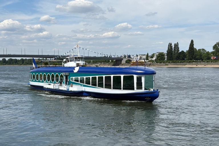Königswinter: Guided boat trip towards Remagen