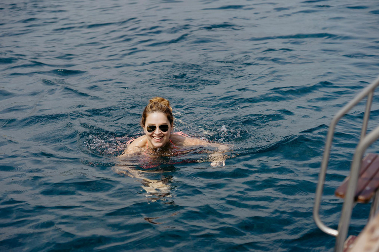 From Bali: Nusa Penida Private Snorkeling Tour with Lunch Shared Boat Trip with Meeting Point at Sanur