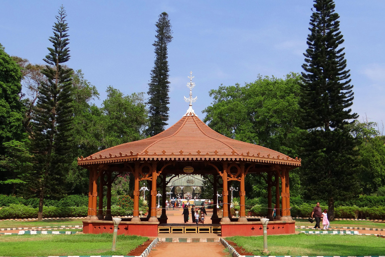 Bangalore Morning Soul Tour: Flower Market, Lalbagh & ISKCON