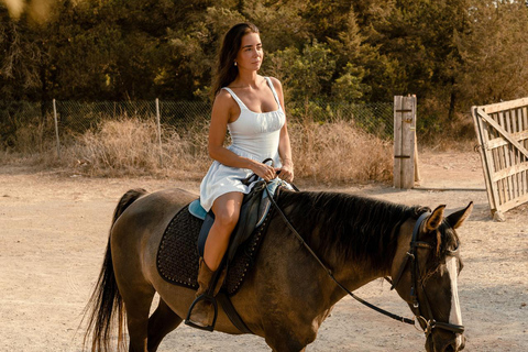 Ibiza: Countryside Horseback Riding Experience
