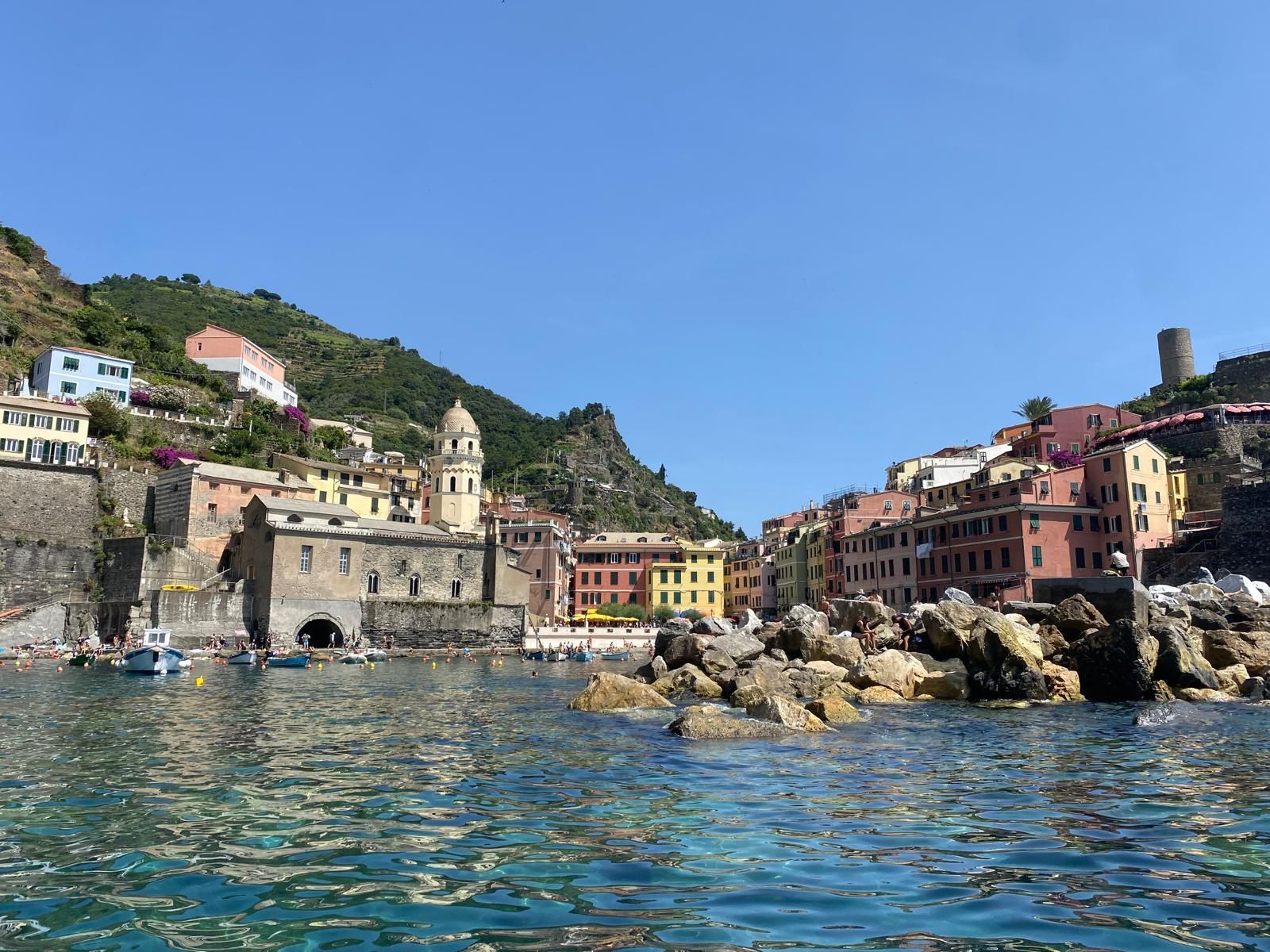 Manarola: Tour durch die Cinque Terre mit dem Boot und Aperitif