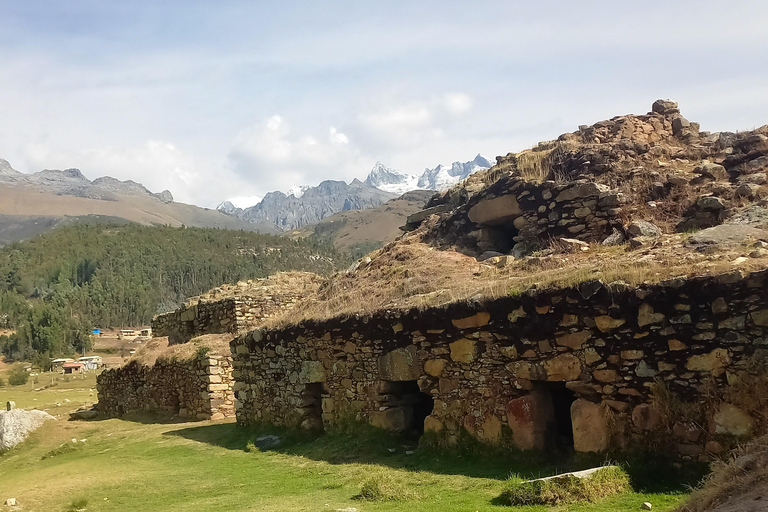 Laguna Rocutuyoc and Honkopampa Ruins Private Service