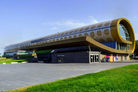 Baku: Modern & Old Guided City Tour Modern Baku & Old City
