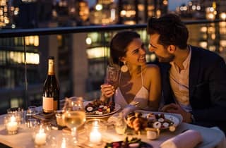 Thamel: Romantisches Dinner auf der Dachterrasse mit Hoteltransfer