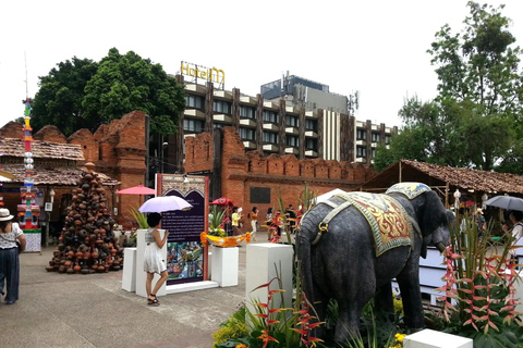 Chiang Mai: Exploration of Old City by Private Tuk-Tuk