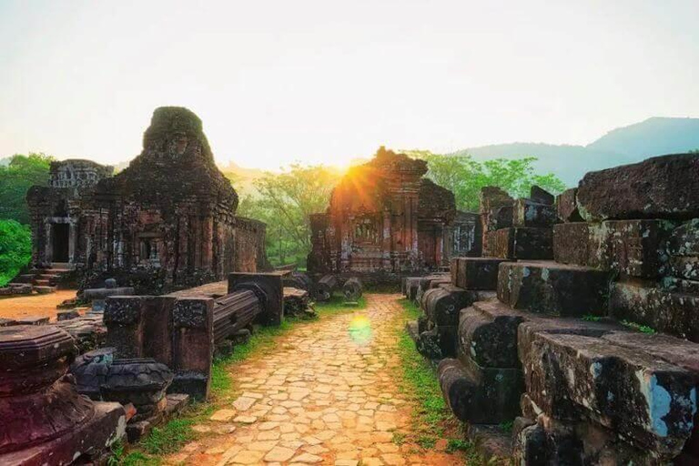Hoi An/Da Nang: Golden Bridge, Marble Mt & My Son Sanctuary