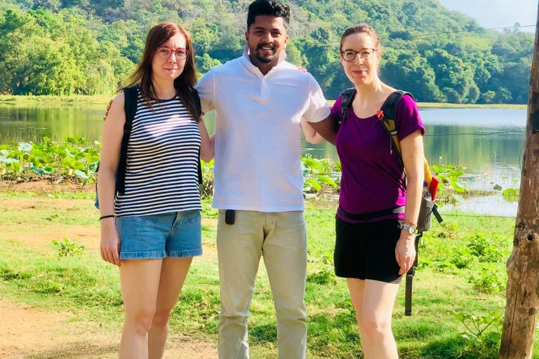 From Colombo: Sigiriya Transfer and Tuk-Tuk Tour