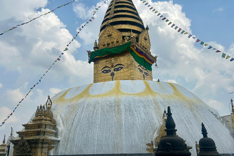 Kathmandu: Chandragiri Cable Car & Swayambhunath Tour