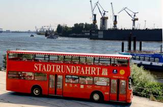 Hamburg entdecken: Bustour mit Hafen- und Alsterrundfahrt