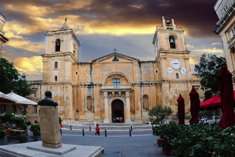 Tour por la ciudad de La Valeta: Catedral de San Juan, experiencia en Malta