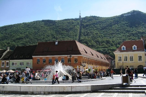 Bucarest : Visite de 12 heures de Peles, du château de Dracula et de BrasovVisite du château de Brasov et de Dracula