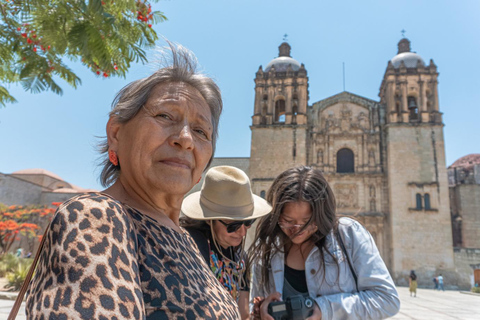 Tour privado a pie por Oaxaca con degustación de mezcal