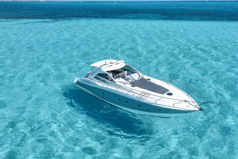Cancun: Noleggio di uno yacht di 52 piedi* Cancun: Noleggio di uno yacht di 52 piedi
