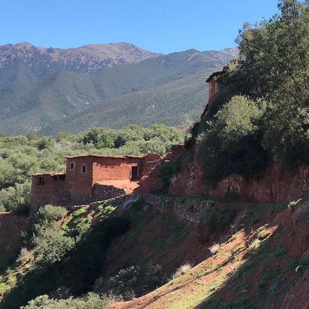 Excursion d'une journée à partir de Marrakech pour découvrir les villages berbères et les mines de sel de Ouirgan - excursion