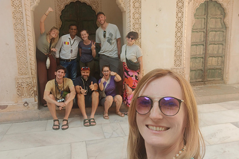 Wandeltour door de blauwe stad in jodhpur.Erfgoedwandeling en -gesprek